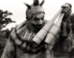 Twisty le clown / Simpleton