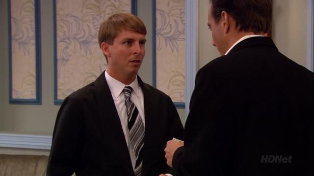 File:3x09 S.O.B.s (39).png