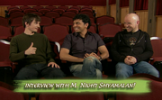 M Night Shyamalan entrevistado por Bryan Konietzko y Michael Dante DiMartino.png