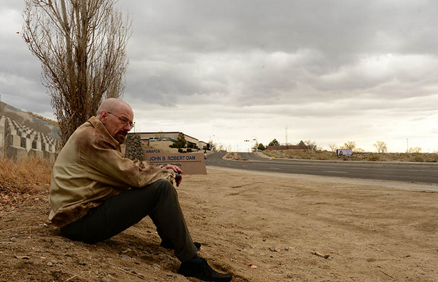 File:Bb-ozymandias5x14-photo4.png