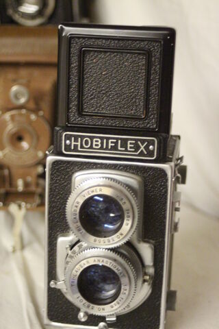 File:Vintage cameras 070.jpg