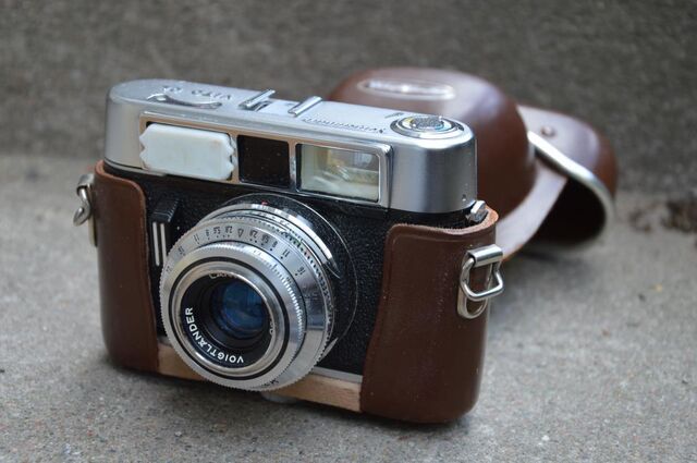 File:Voigtländer VITO CL.jpg