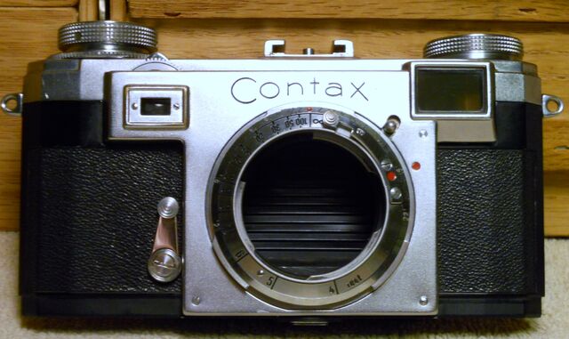 File:Contax IIa 019.jpg