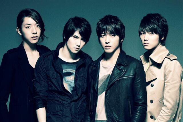 File:CNBLUE (1).jpg