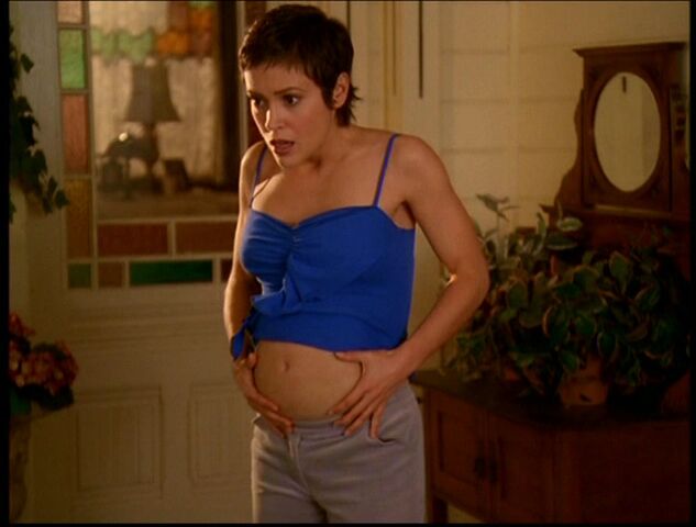 Holly Marie Combs Really Pregnant 109