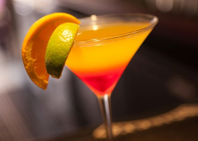 File:Zia-diner-santa-fe-santa-fe-sunset-martini.jpg