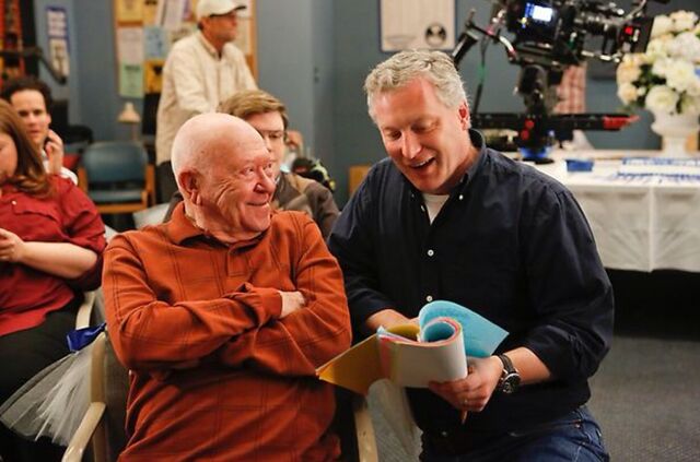 File:4X13 Behind the scenes photo 6.jpg