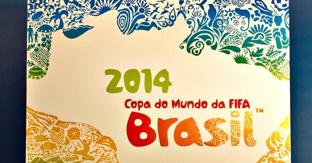 Ficheiro:30jan2013---cartaz-da-copa-do-mundo-de-2014-e-revelado-durante-cerimonia-no-rio-de-janeiro-1359561524578 956x500.jpg