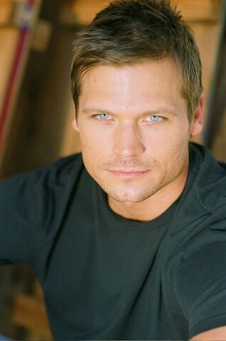 File:Bailey Chase.jpg