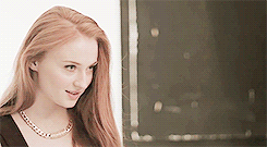 http://vignette2.wikia.nocookie.net/degrassi-wiki-ships/images/4/48/Sophie-turner(2).gif/revision/latest?cb=20140731224959