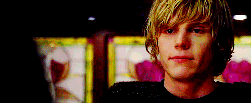 http://vignette2.wikia.nocookie.net/degrassi/images/f/f2/Evan_Peters-.gif/revision/latest?cb=20131028011541