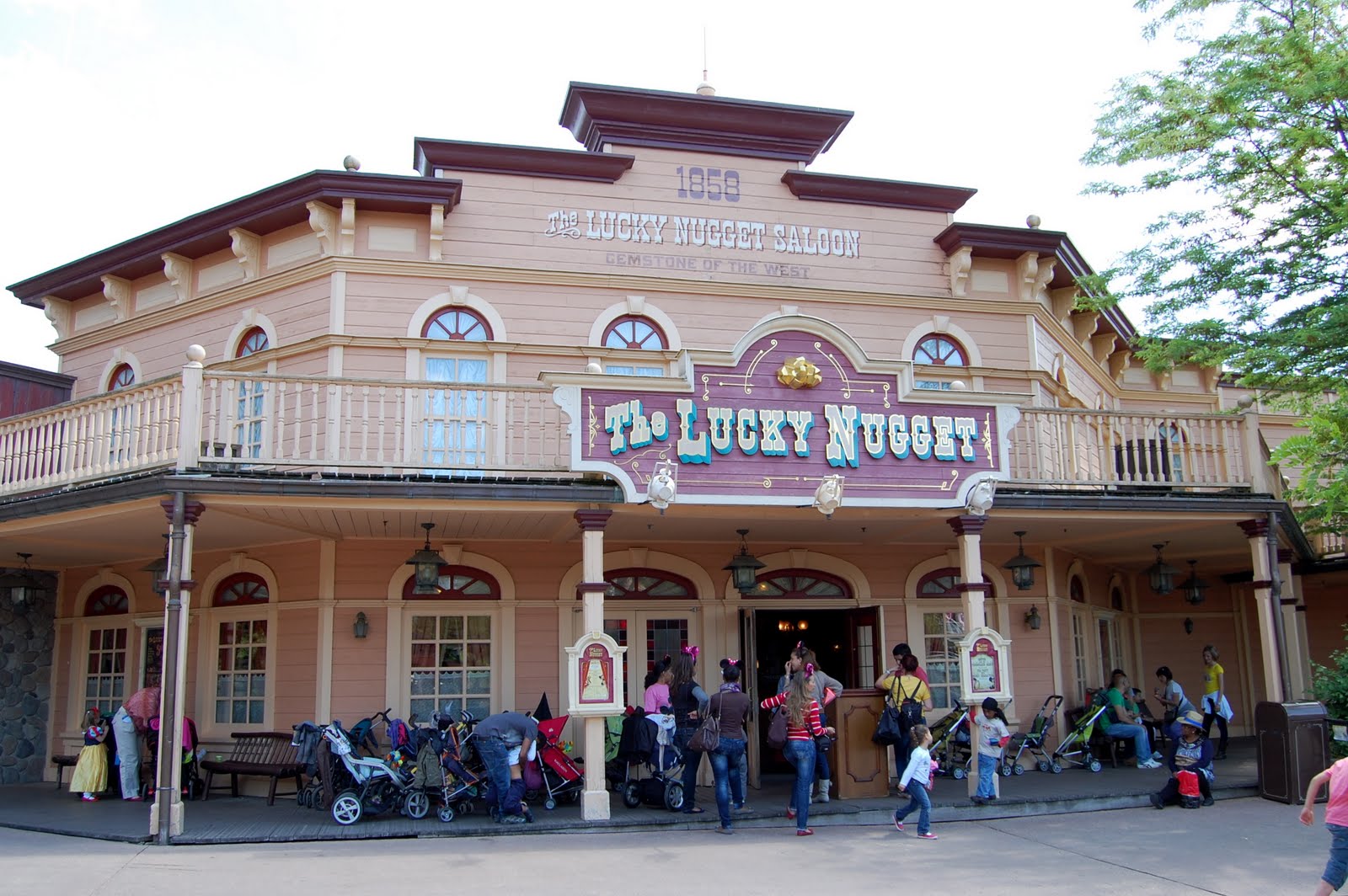 lucky saloon the lucky nugget saloon disney wiki fandom powered by wikia lucky saloon the lucky nugget saloon disney wiki fandom powered by wikia