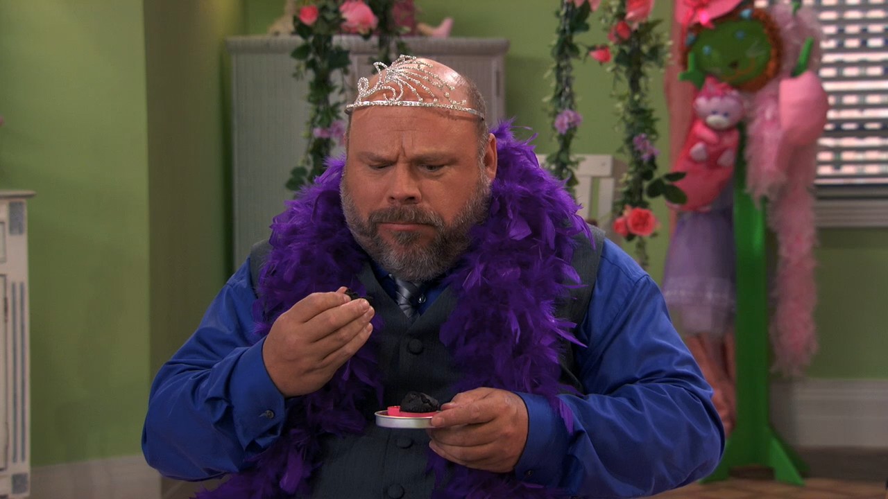 Image Qbo.jpg Jessie Wiki Fandom powered by Wikia