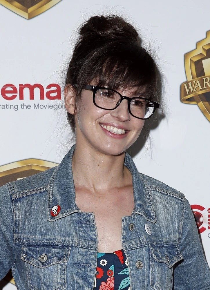 Katie Crown Doblaje Wiki FANDOM powered by Wikia