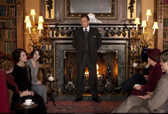 File:Season-3-downton-abbey-32238721-3000-2035.jpg