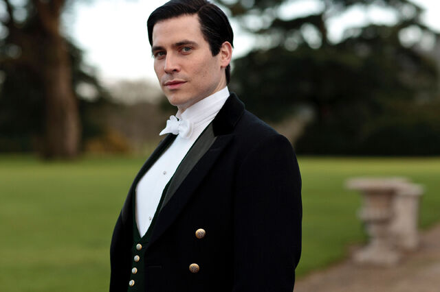 File:Thomas barrow smirk 1.jpg