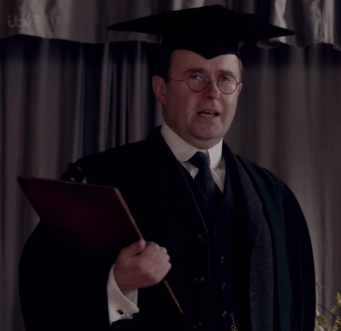 File:HeadmasterS5E1.png