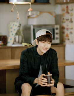 Sandeul Solo1.jpg