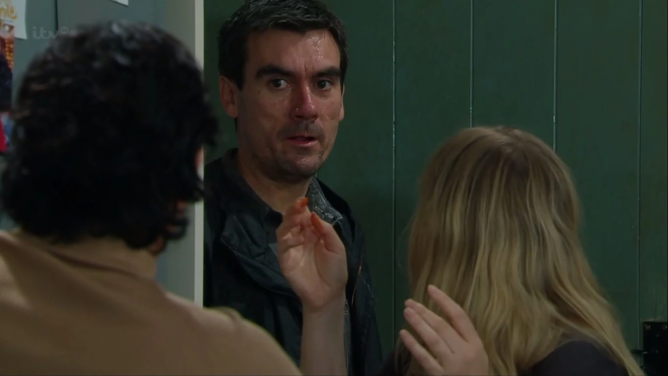 Katherine Dow Blyton desktop Wallpapers