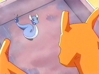 EP256 Dragonair contra Charizard.png