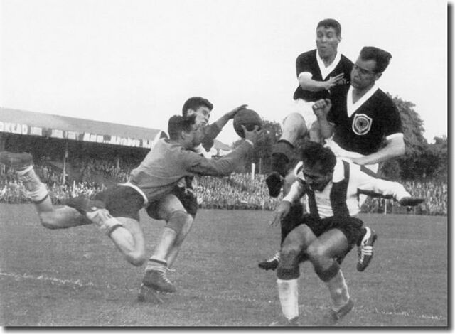 Archivo:Tour mundial 11.jpg