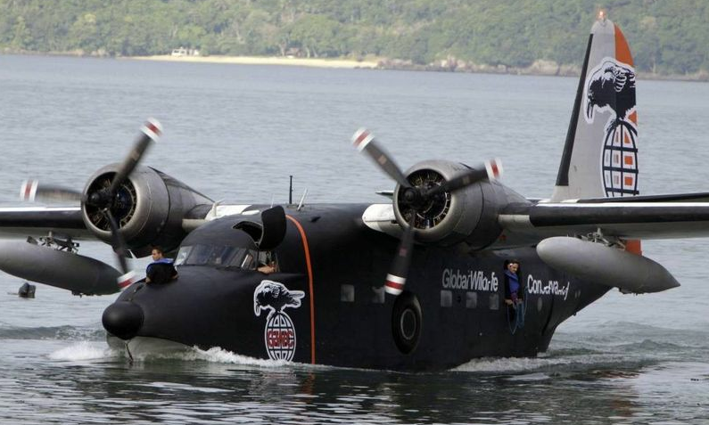 Grumman HU-16 Albatross | Expendables Wiki | FANDOM ... Bruce Willis Cast