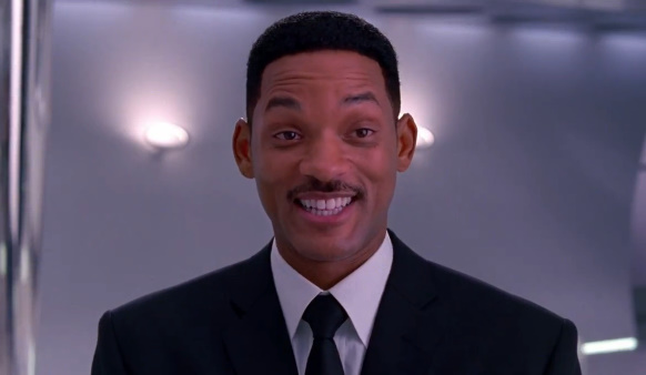 http://vignette2.wikia.nocookie.net/fanon/images/0/0e/MEN-IN-BLACK-3-Will-Smith-as-Agent-J.jpg/revision/latest?cb=20141021195138
