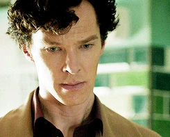 Sherlock_confused_buffering_gif.gif