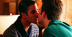 Image - Klaine kiss s5.gif | Glee TV Show Wiki | Fandom ...