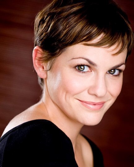 Larisa Oleynik bio Larisa Oleynik bio