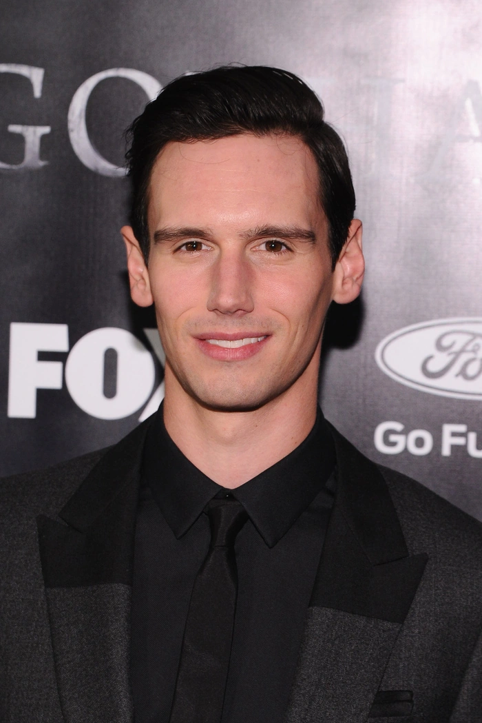 Cory Michael Smith | Gotham Wiki | FANDOM powered by Wikia
