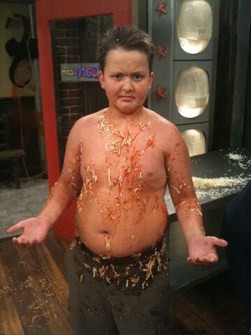 File:ICarly-icarly-10034733-525-700.jpg