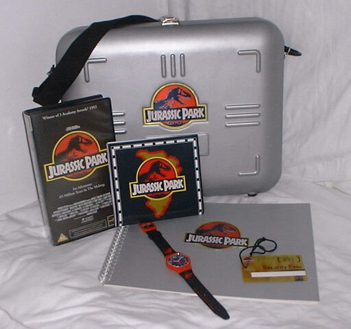 File:Jurassic Park DNA case.jpg