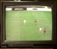3x08 soccer-expose.jpg