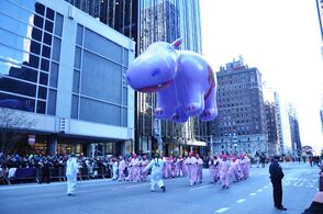 Thanksgiving parade people