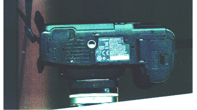 File:Canon5dbottom.jpg