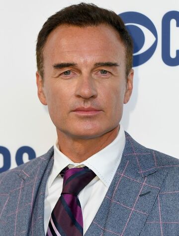 File:Julian McMahon.jpg