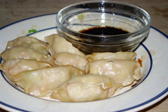 File:Gyoza2.jpg