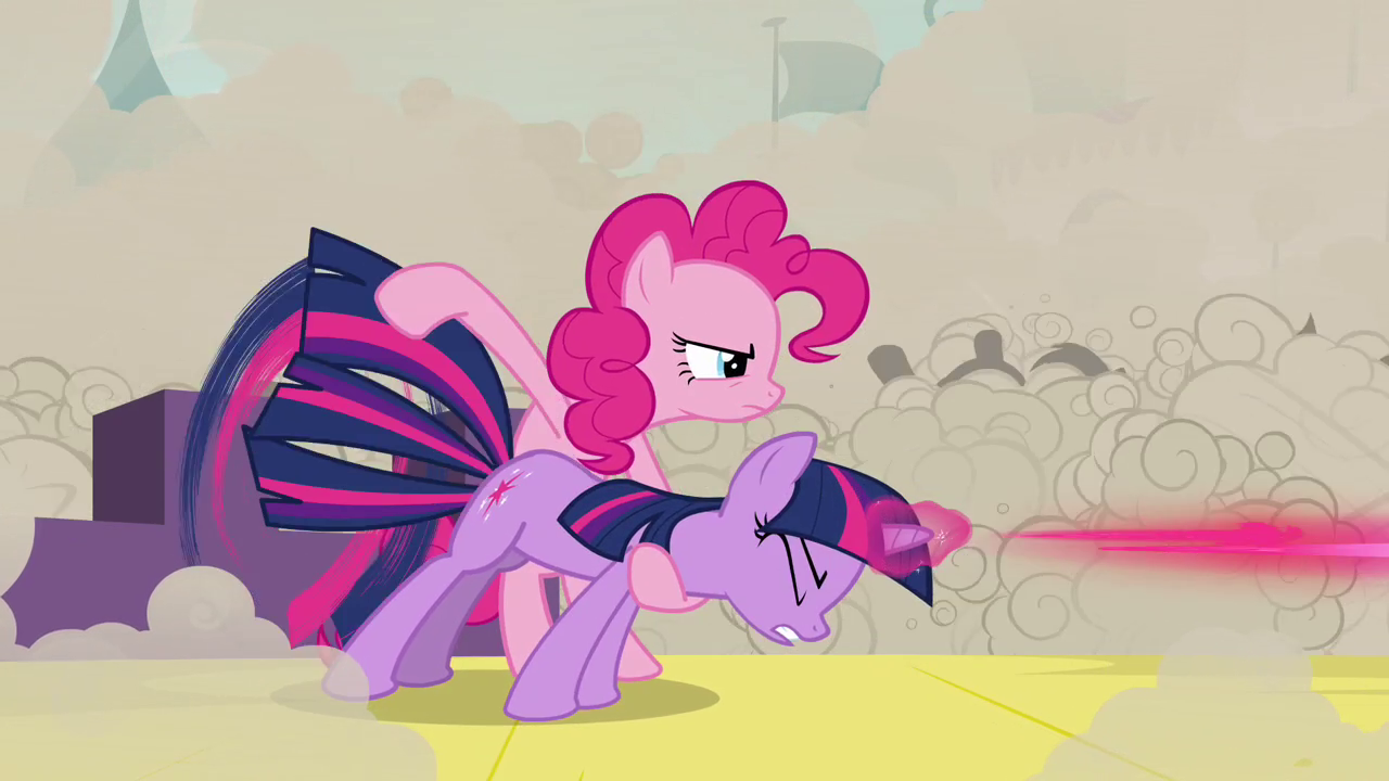 Pinkie_Pie_fires_Twilight_2_S2E26.png