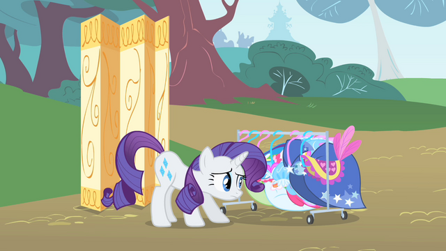 File:Rarity clothes rack S1E20.png