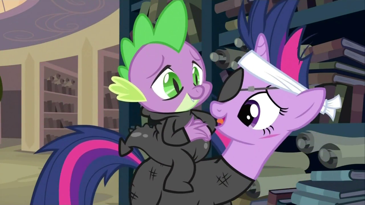Spike_riding_Twilight%27s_back_S2E20.png
