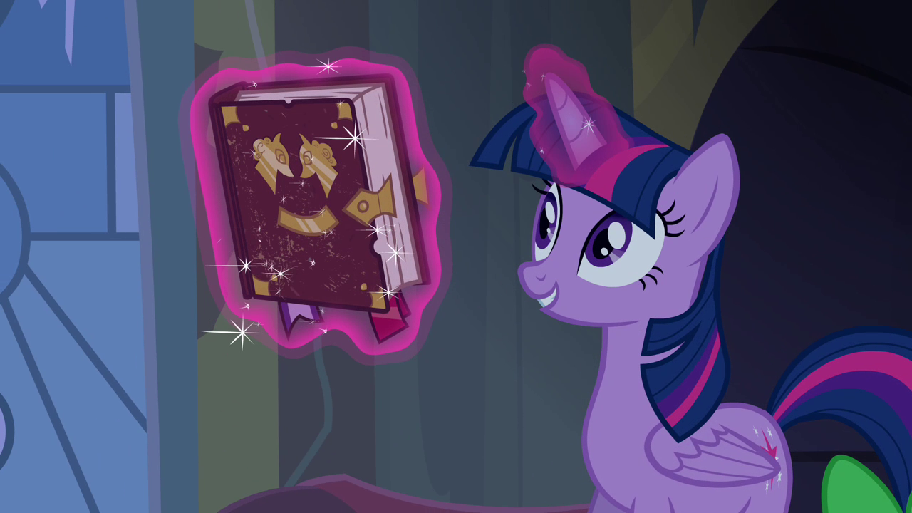 Twilight_proposes_a_journal_S4E03.png