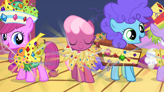 File:Rarity school play S1E23.png