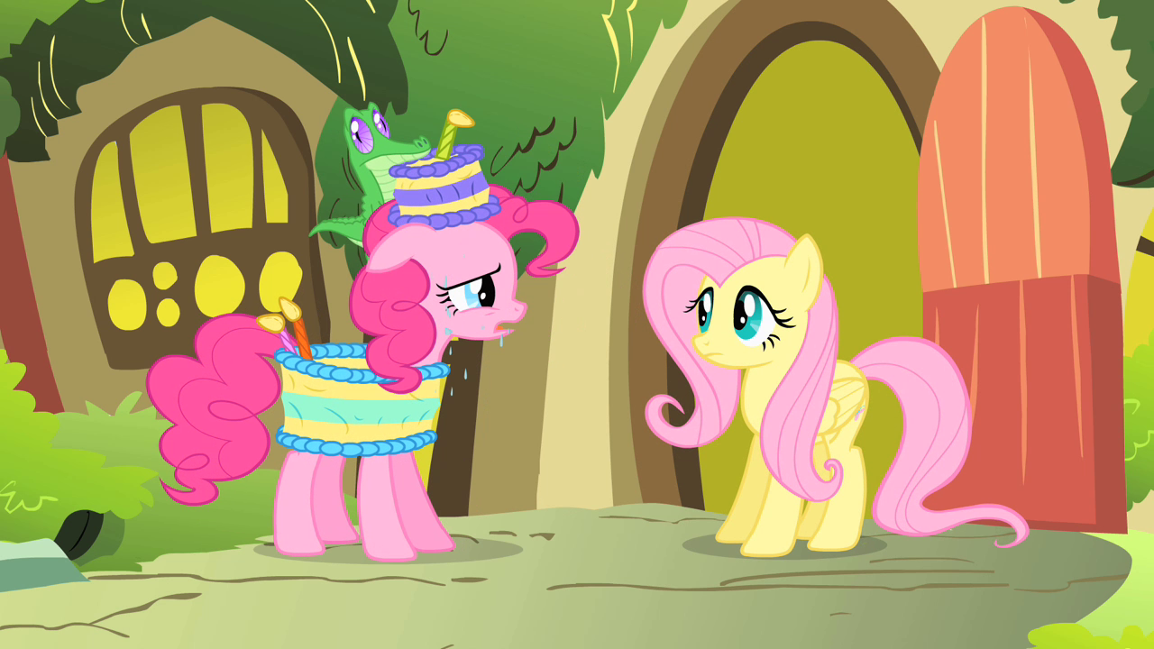 Pinkie_Pie_singing_to_Fluttershy_S1E25.png