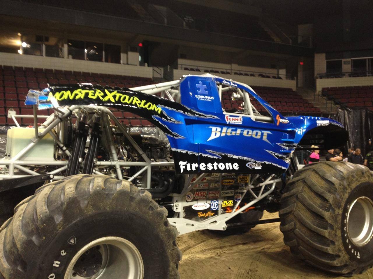 Monster X Tour Bigfoot | Monster Trucks Wiki | FANDOM powered by Wikia