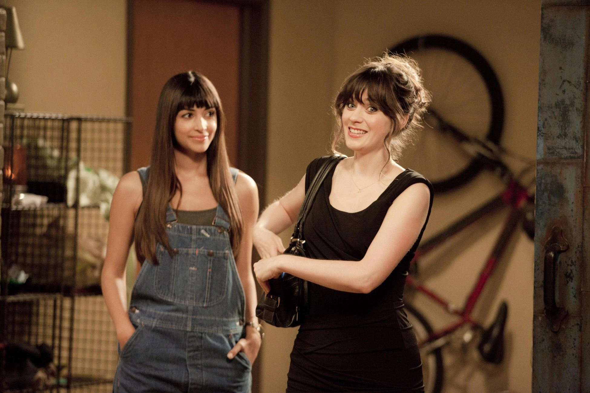 Image Zooeydeschanel EpisodeStill6.jpg New Girl Wiki Fandom