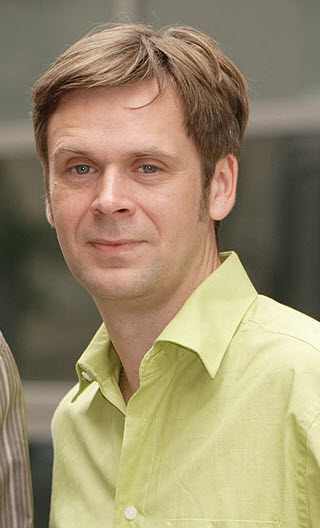 Bastian pastewka ist ein deutscher schauspieler und komiker. Pastewka Vater Schauspieler : Hagen Pastewka | Pastewka Wiki | FANDOM powered by Wikia