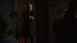 1x19 - Elias surrenders