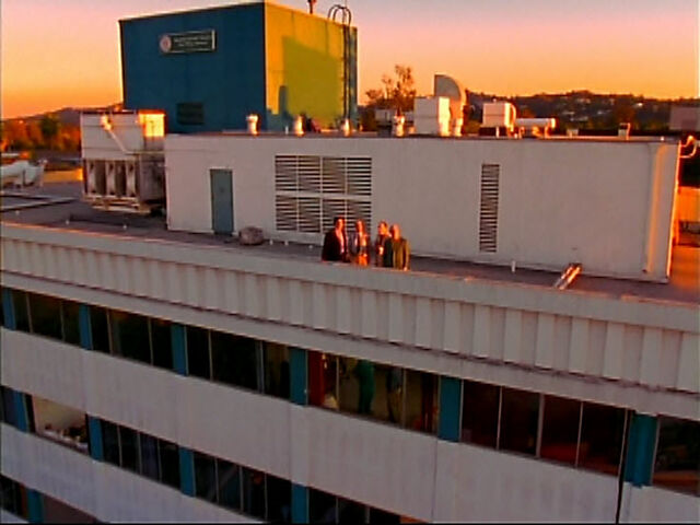 File:5x7 roof.jpg