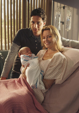 File:7x2 Proud new parents.jpg